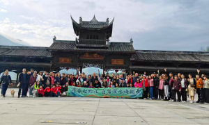 寻春赴黔江·自驾濯水嗨翻天——百车自驾活动圆满落幕，黔江春日新体验火爆出圈！
