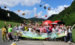 “百车自驾畅游仙女山 音乐周开启21℃清凉夏日”——2026“驾到仙女山·狂欢音乐周”主题活动圆满举行